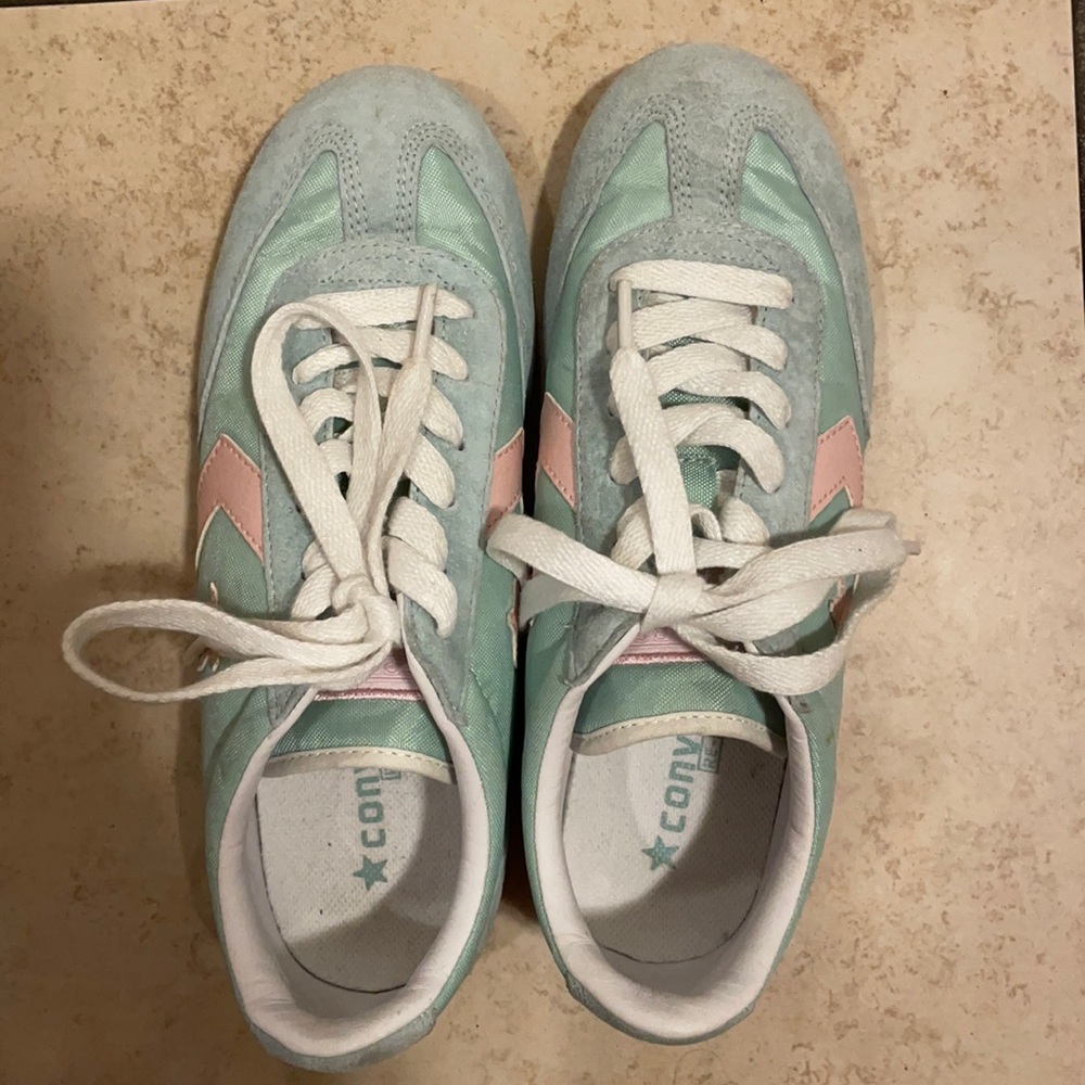 Converse Shoes - Size 7